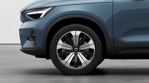 Volvo XC40 12 of 22