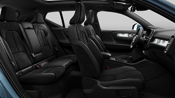 Volvo XC40 13 of 22