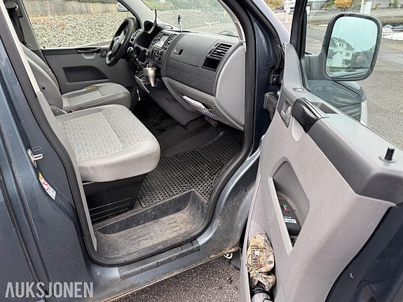 Volkswagen Transporter 14 of 30