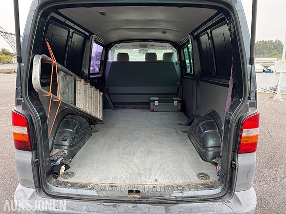 Volkswagen Transporter 15 of 30