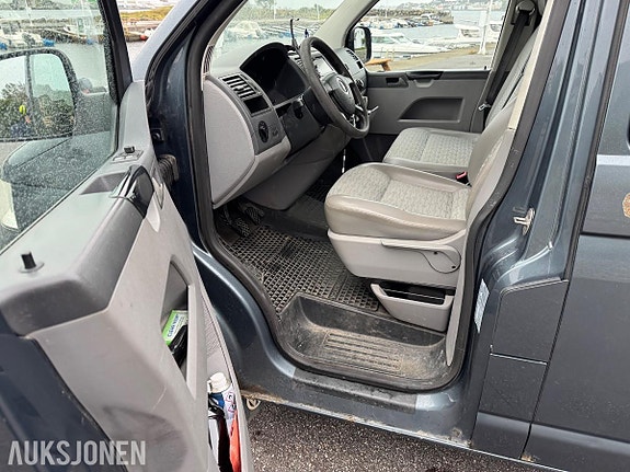 Volkswagen Transporter 8 of 30
