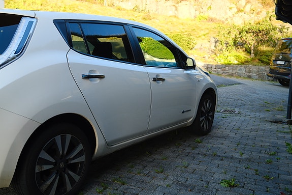 Nissan Leaf 29 of 30