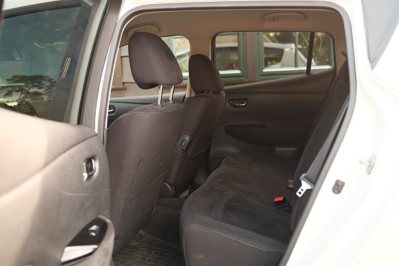 Nissan Leaf 13 of 30