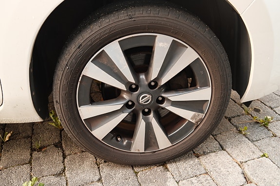 Nissan Leaf 19 of 30