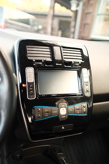 Nissan Leaf 5 of 30