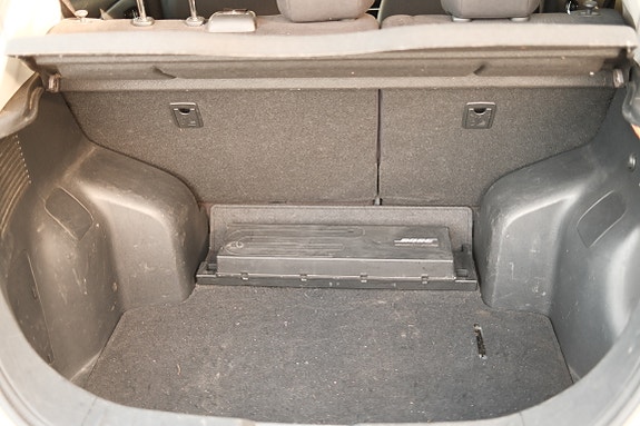 Nissan Leaf 15 of 30