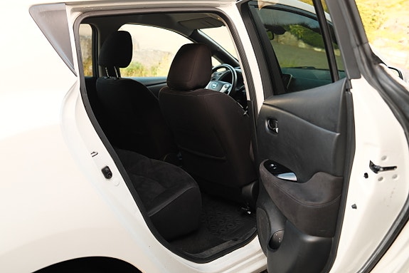 Nissan Leaf 18 of 30