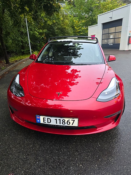 Tesla Model 3 4 of 15