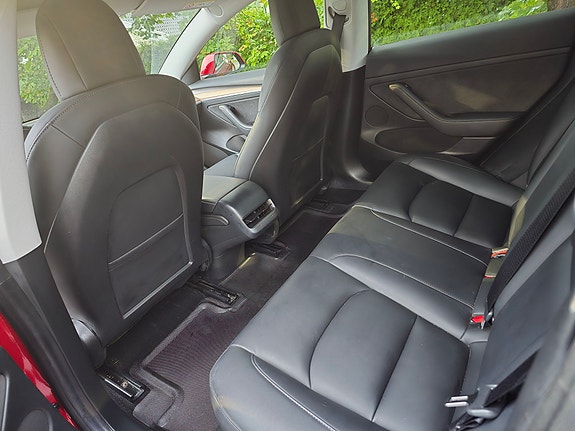 Tesla Model 3 12 of 15