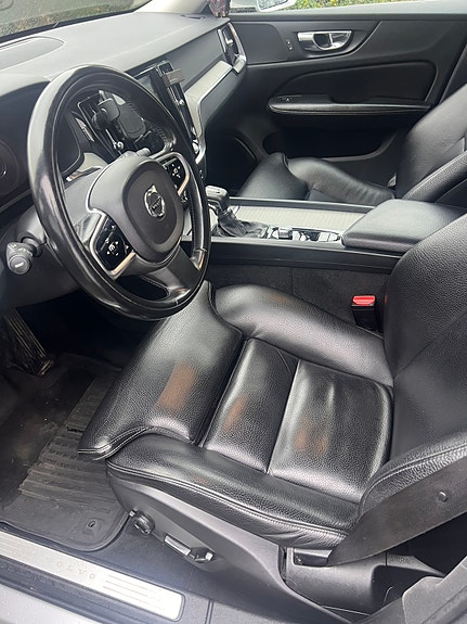 Volvo V60 7 of 9