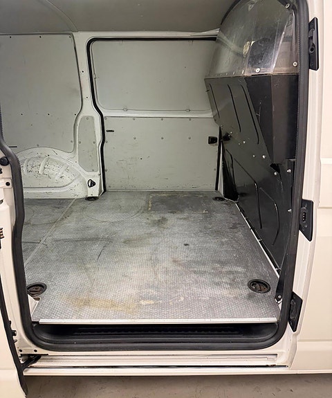 Volkswagen Transporter 17 of 18