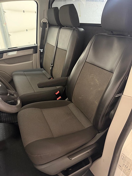 Volkswagen Transporter 14 of 18