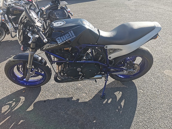 Buell X1 Lightning 3 of 5