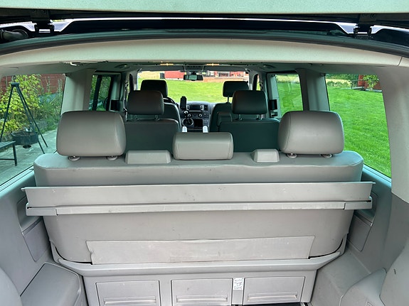 Volkswagen Multivan 12 of 17