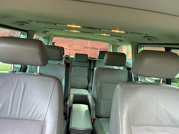 Volkswagen Multivan 13 of 17