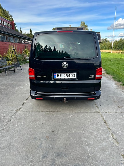 Volkswagen Multivan 6 of 17