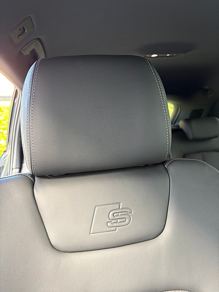 Audi Q8 e-tron 13 of 17