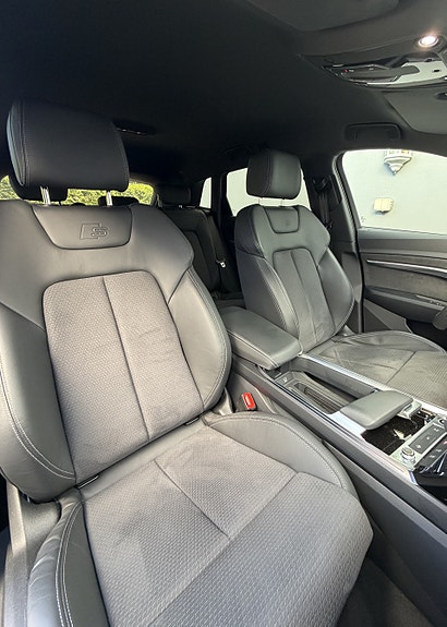 Audi Q8 e-tron 12 of 17