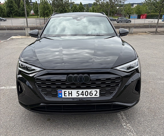 Audi Q8 e-tron 6 of 17