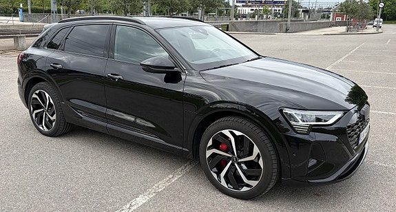 Audi Q8 e-tron 2 of 17