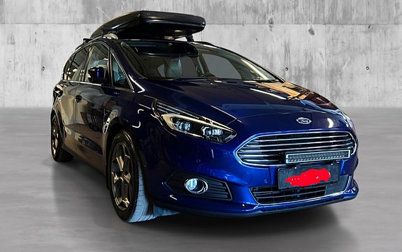 Ford S-MAX 3 of 25