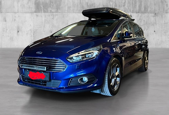 Ford S-MAX 25 of 25
