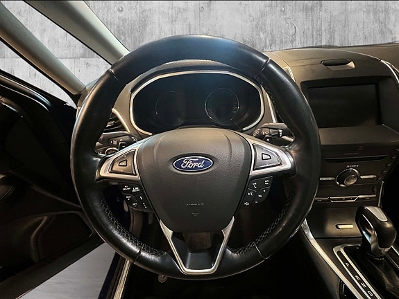 Ford S-MAX 16 of 25