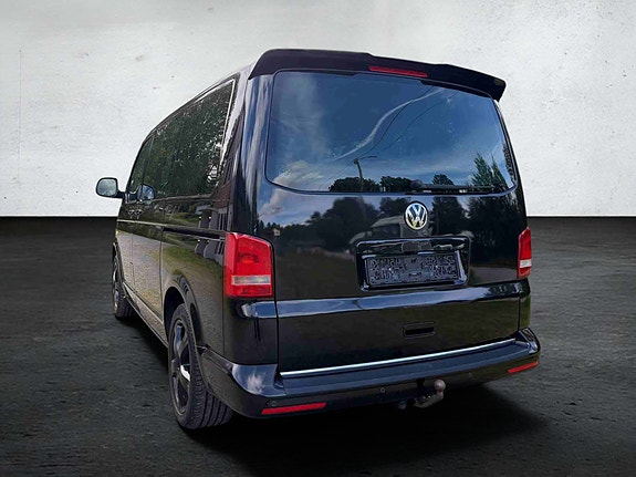 Volkswagen Multivan 10 of 30