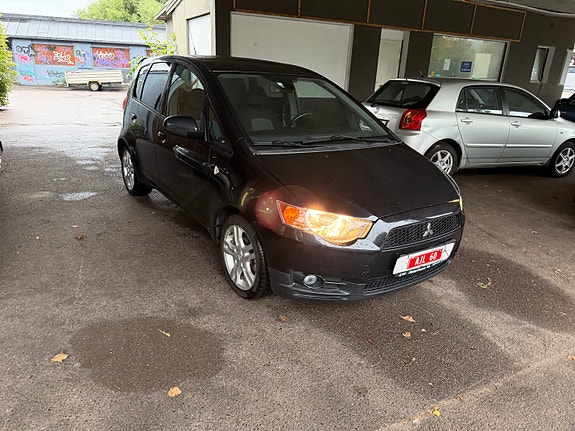 Mitsubishi Colt 5 of 30