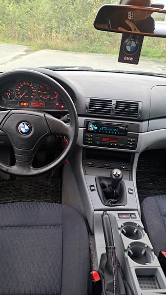 BMW 316i 5 of 6