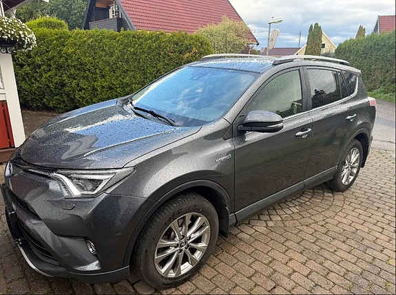 Toyota RAV4 18 of 18
