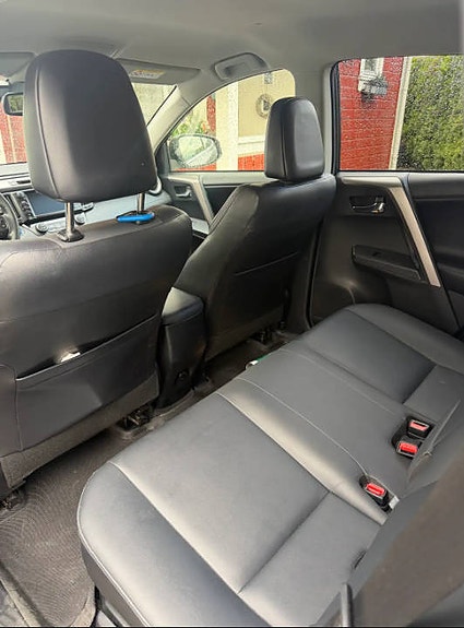 Toyota RAV4 16 of 18
