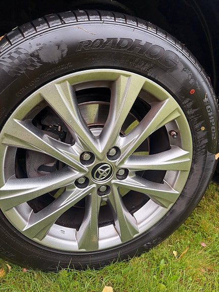 Toyota RAV4 9 of 18