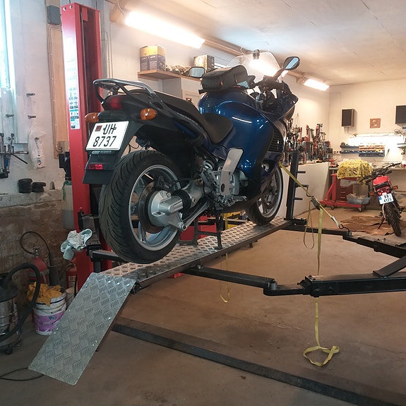 BMW K 1200 rs 6 of 6