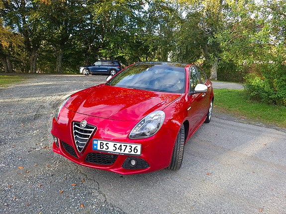 Alfa Romeo Giulietta 2 of 21