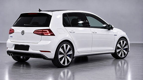 Volkswagen Golf VII 6 of 18