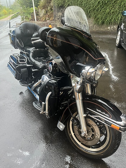 Harley-Davidson FLHTCUI Electra Glide Ultra Classic 2 of 11
