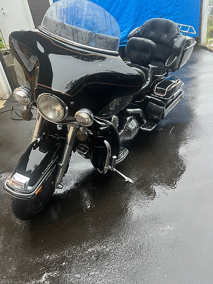 Harley-Davidson FLHTCUI Electra Glide Ultra Classic 7 of 11