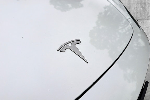 Tesla Model 3 4 of 30