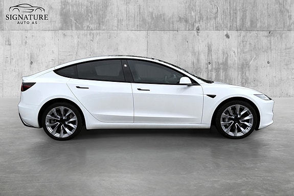 Tesla Model 3 6 of 30