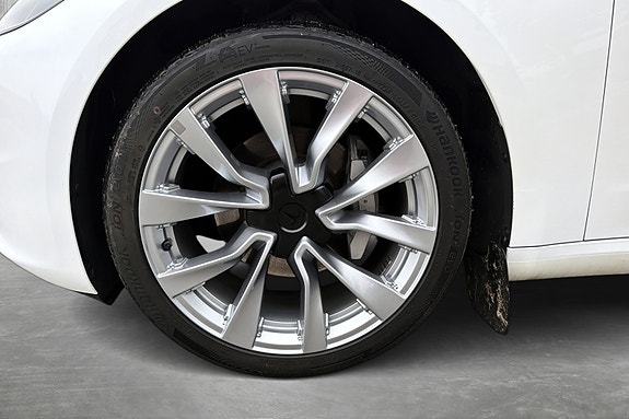 Tesla Model 3 11 of 30