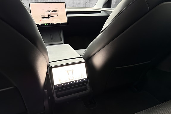 Tesla Model 3 29 of 30