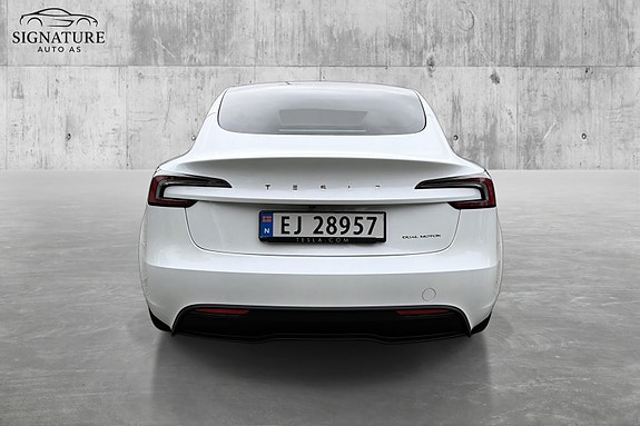 Tesla Model 3 8 of 30