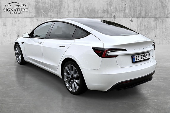 Tesla Model 3 9 of 30