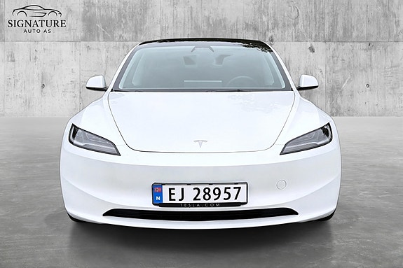 Tesla Model 3 2 of 30