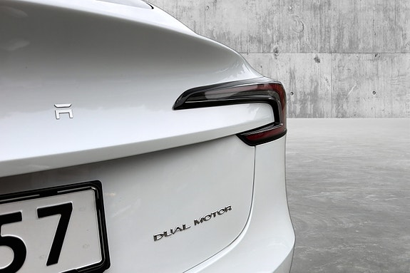 Tesla Model 3 12 of 30