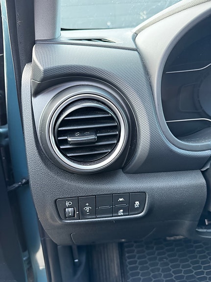 Hyundai Kona 13 of 29