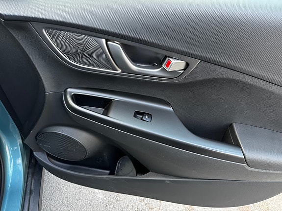 Hyundai Kona 17 of 29