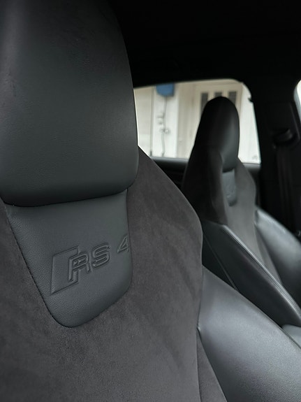 Audi RS4 26 of 27