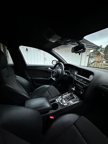 Audi RS4 24 of 27